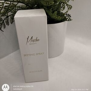 NIB Mischo Beauty | Glowy Radiance Dewy Setting Spray ~ 2.71 Oz.